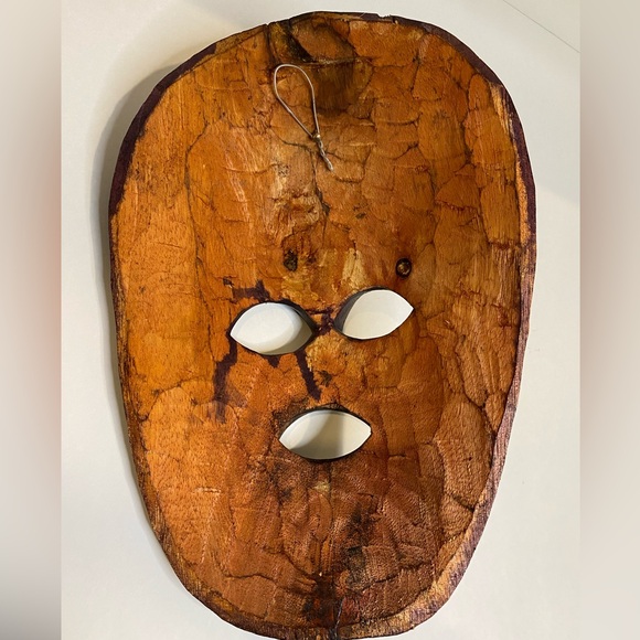 EUC Vintage African Hand Carved and Crafted Wooden Tribal Mask - Picture 9 of 9